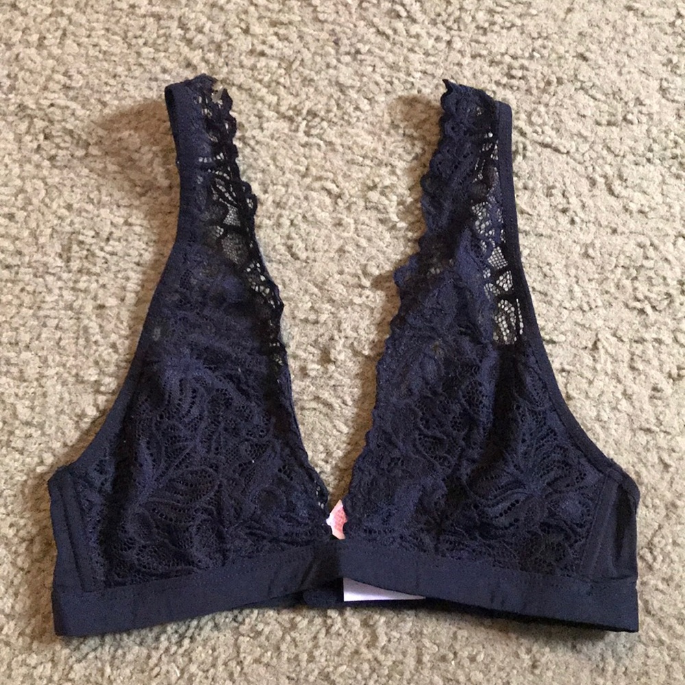 Black adjustable bralette